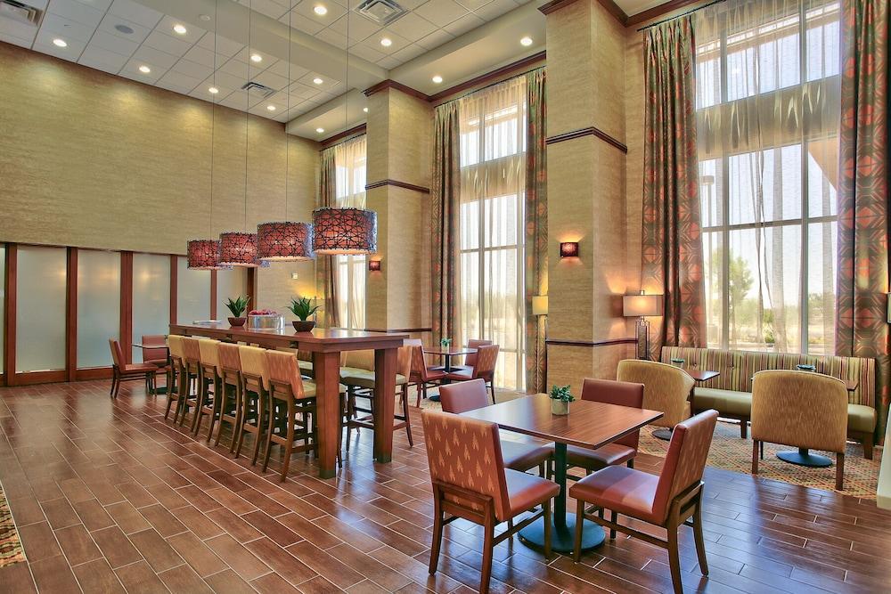 Hampton Inn & Suites Scottsdale At Talking Stick Buitenkant foto