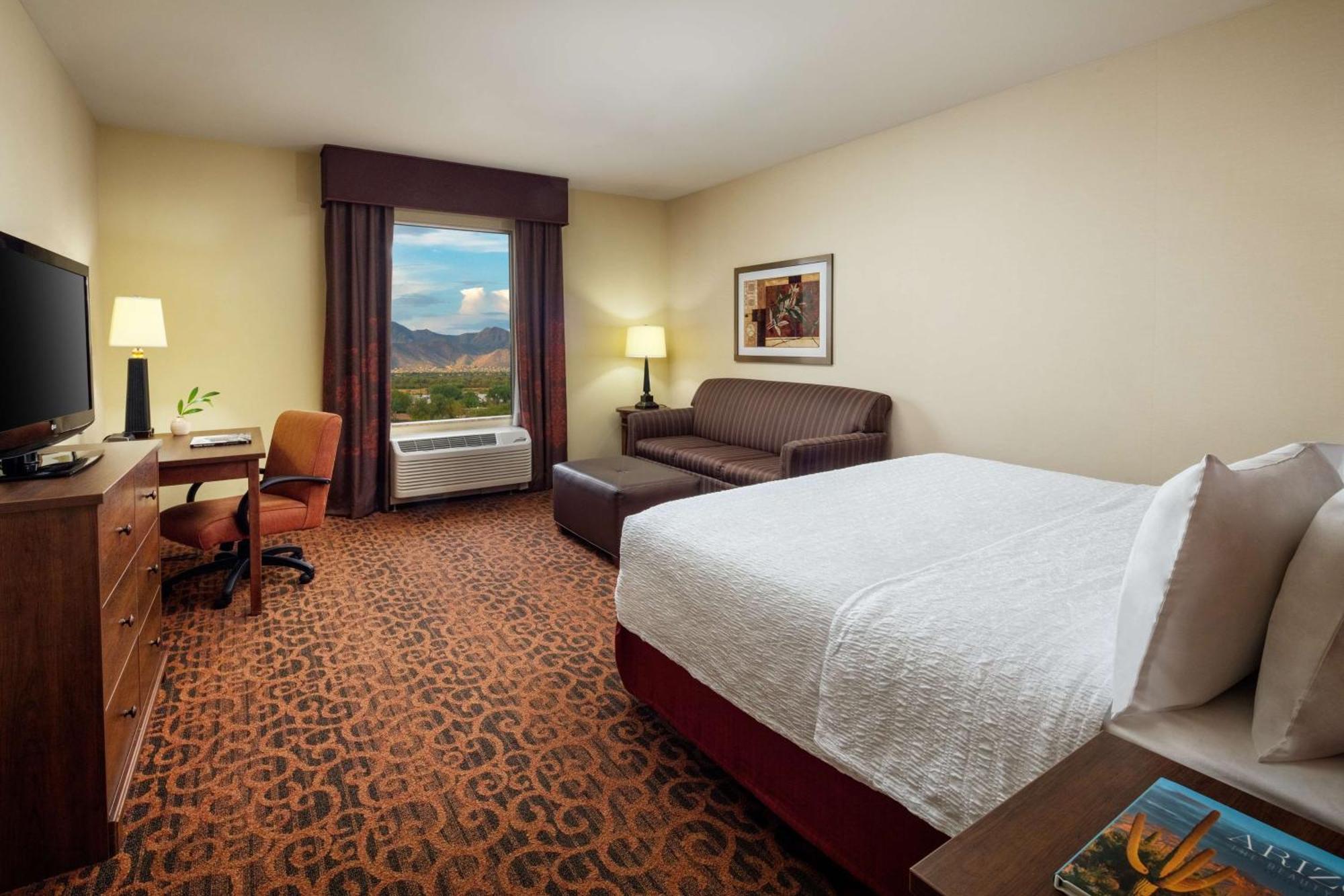 Hampton Inn & Suites Scottsdale At Talking Stick Buitenkant foto
