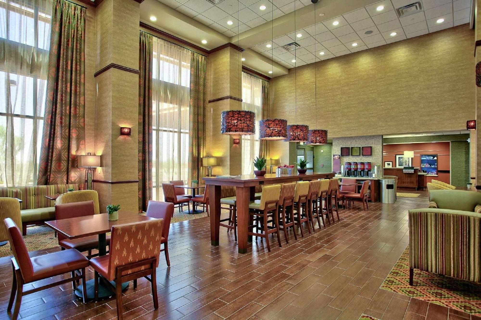Hampton Inn & Suites Scottsdale At Talking Stick Buitenkant foto